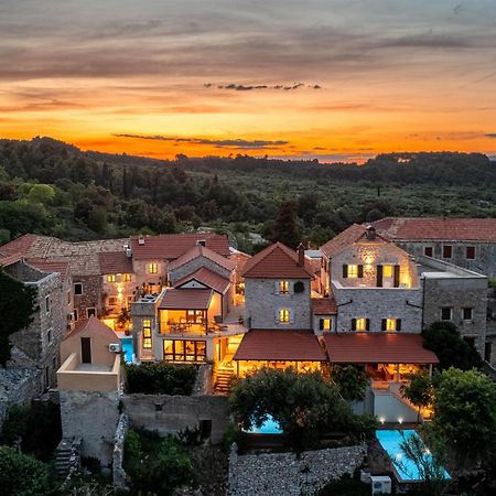 Dvor Pitve Villas イェルサ エクステリア 写真