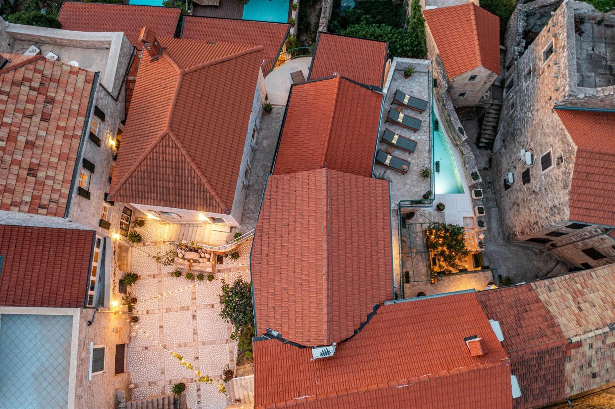 Dvor Pitve Villas イェルサ エクステリア 写真