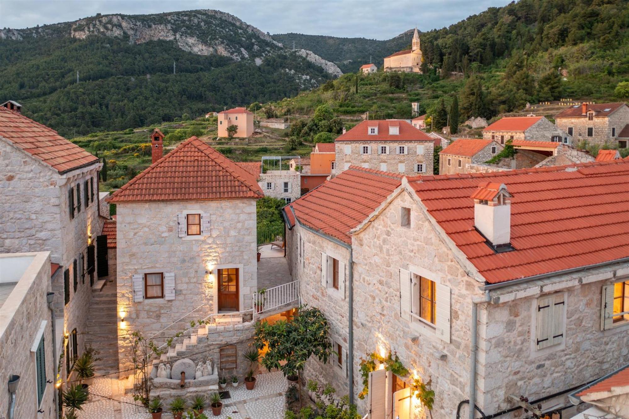 Dvor Pitve Villas イェルサ エクステリア 写真