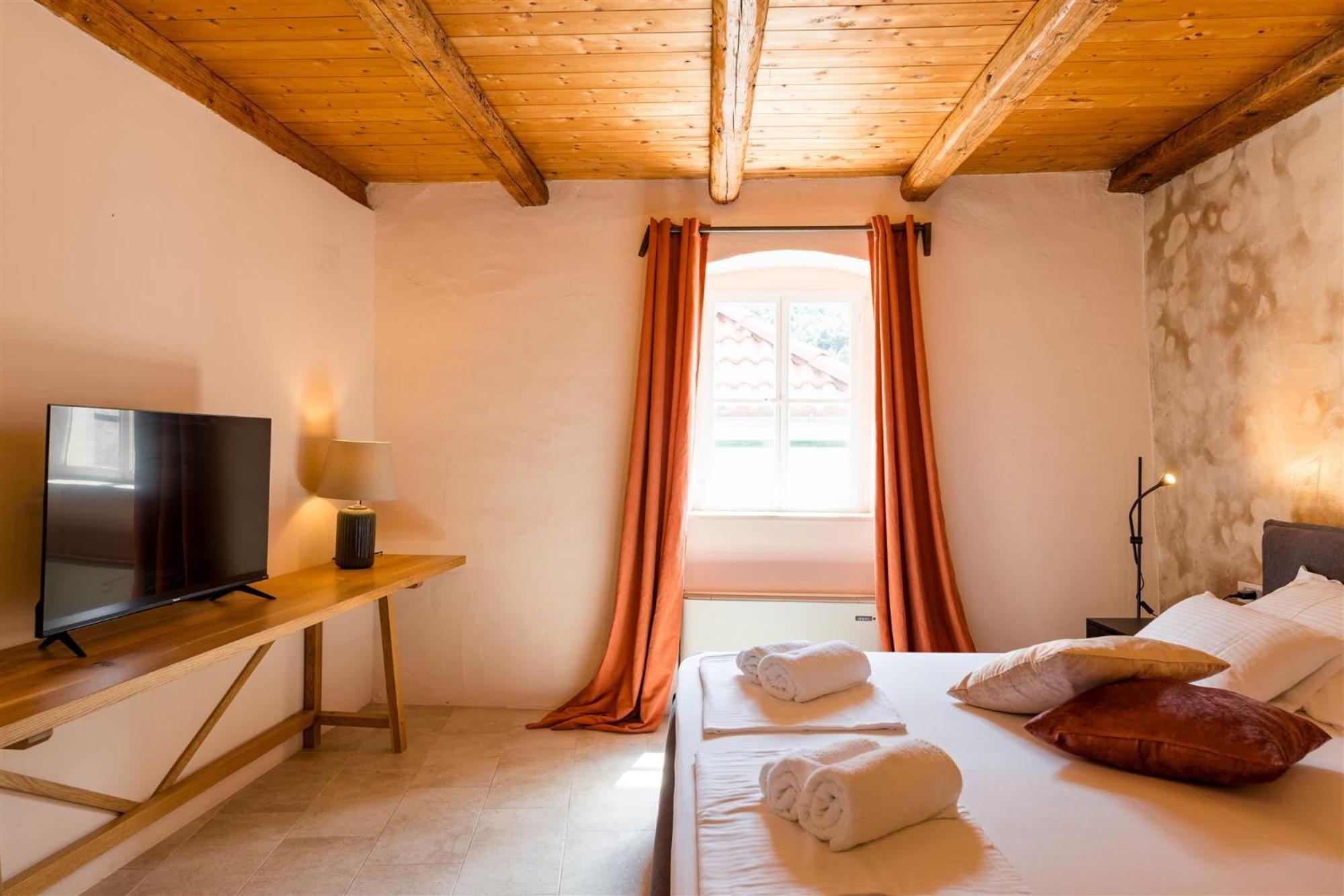 Dvor Pitve Villas イェルサ 部屋 写真
