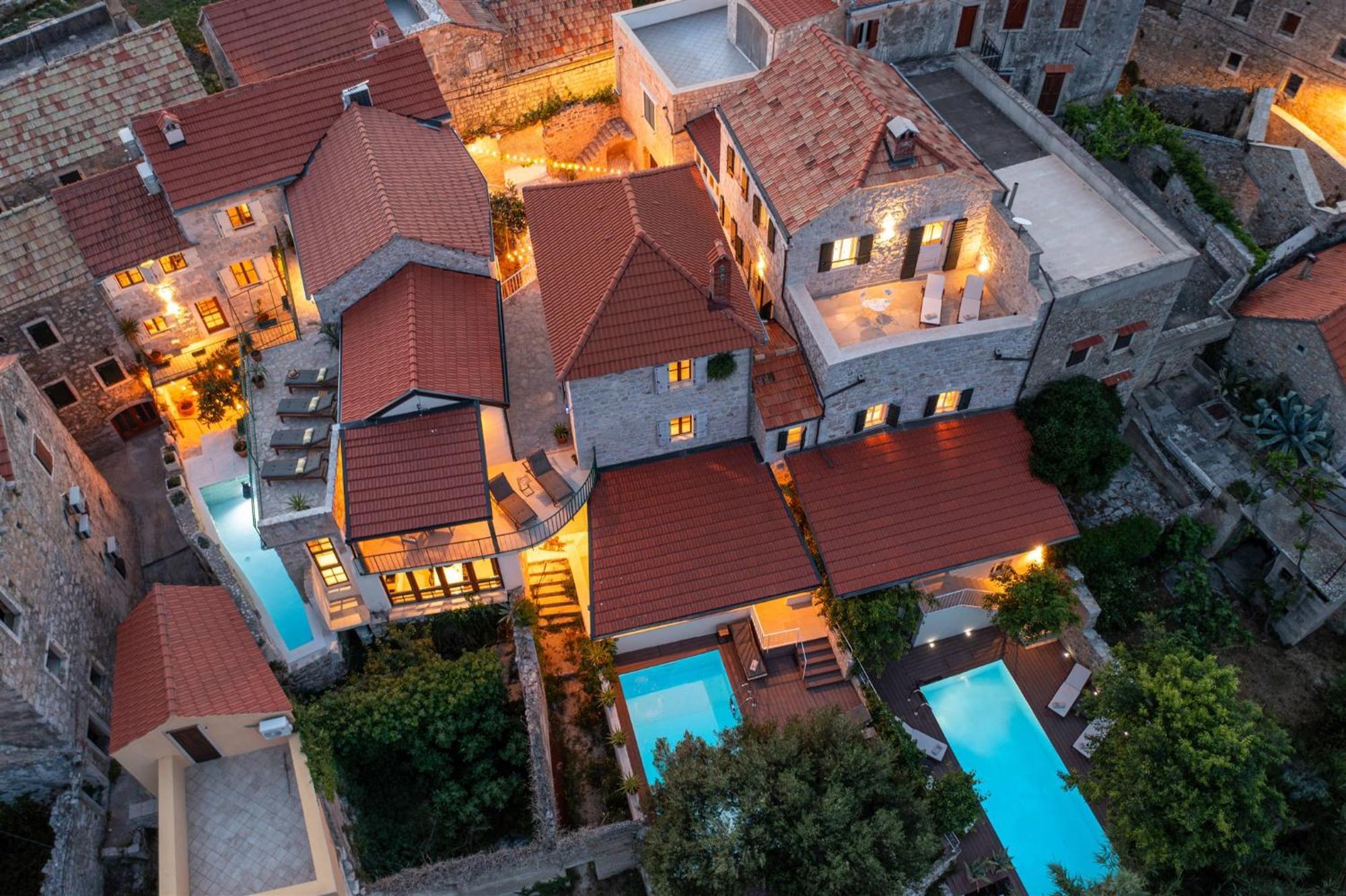 Dvor Pitve Villas イェルサ エクステリア 写真